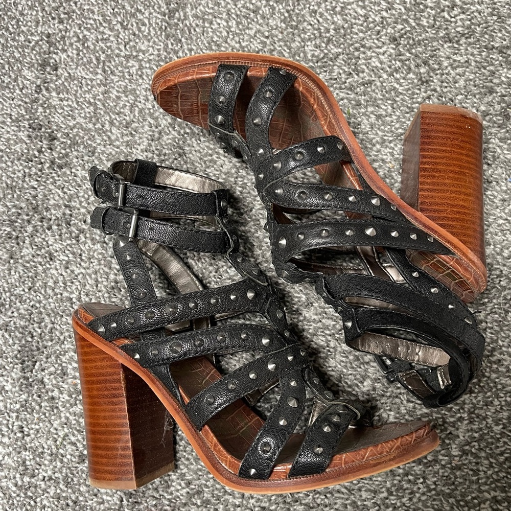 Sam Edelman stacked heal gladiator style sandals
